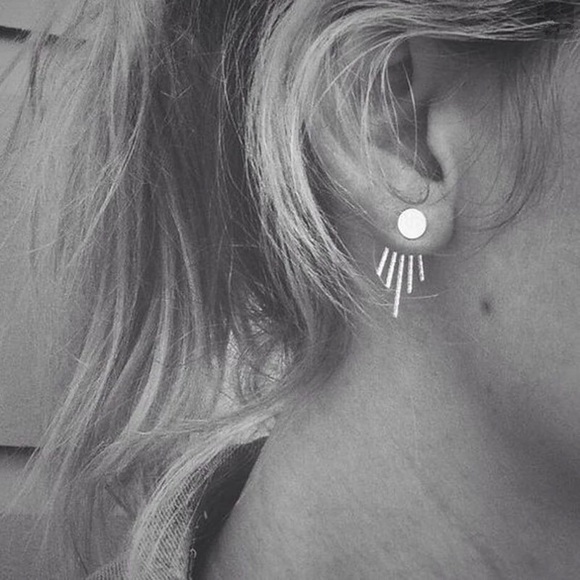 Sunshine Stud Earrings Gold Color - Picture 3 of 3